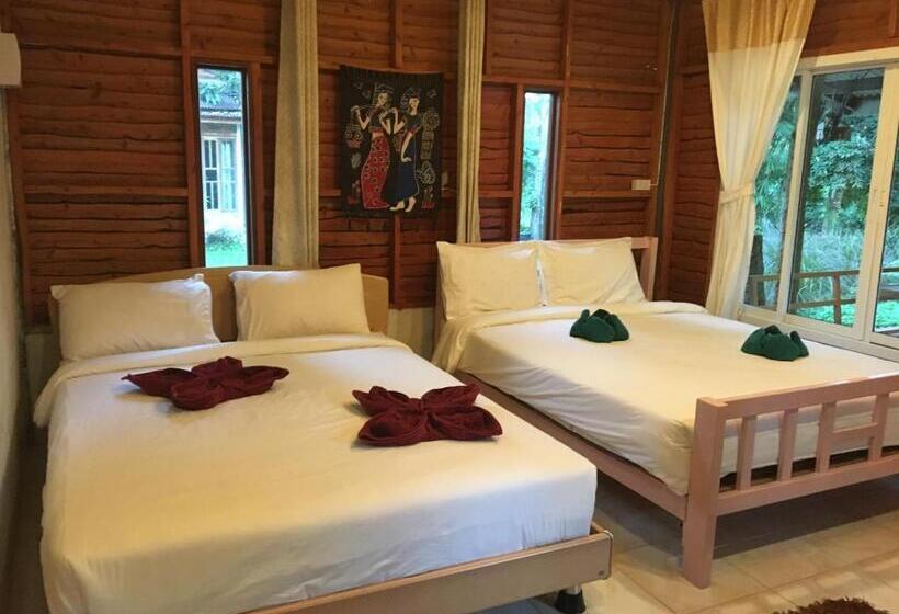 اتاق استاندارد سه تخته با چشم‌انداز, Lunda Orchid Resort
