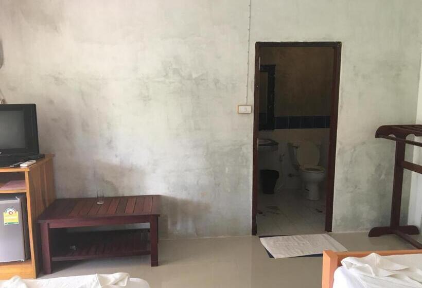 اتاق استاندارد سه نفره, Lunda Orchid Resort