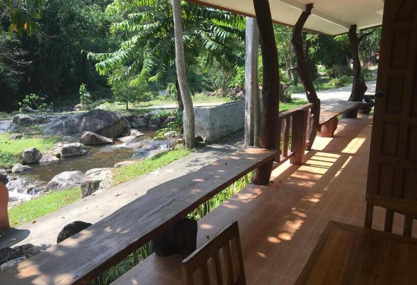 اتاق استاندارد سه نفره, Lunda Orchid Resort