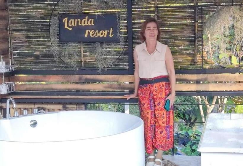 چادر با خدمات رفاهی استاندارد, Lunda Orchid Resort