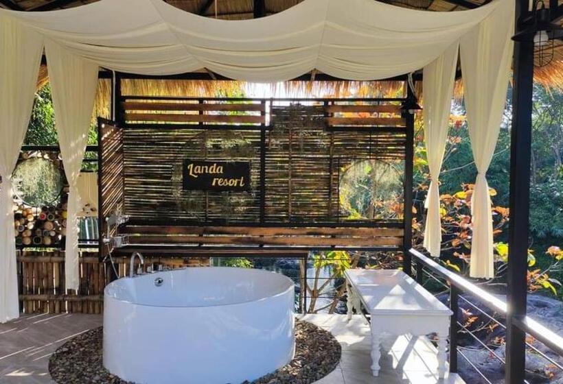 چادر با خدمات رفاهی استاندارد, Lunda Orchid Resort