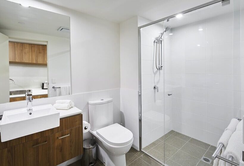 استودیوی استاندارد, The Sebel West Perth