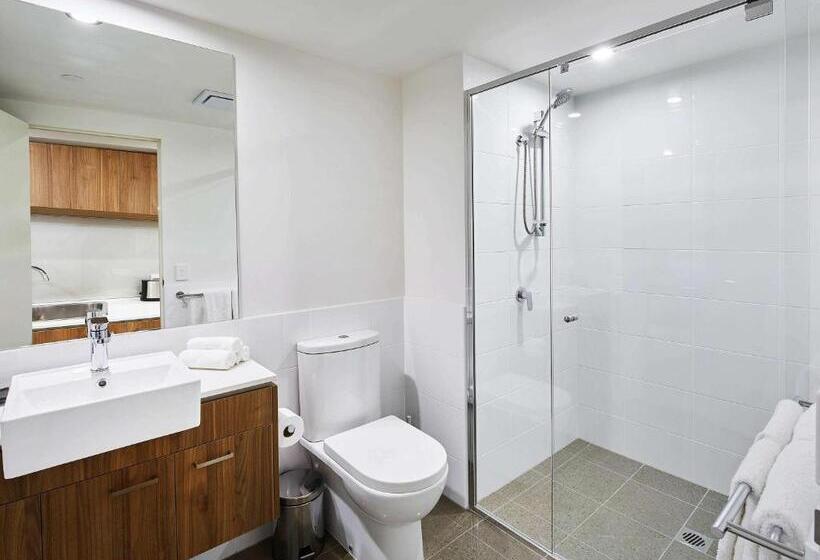 استودیوی استاندارد, The Sebel West Perth