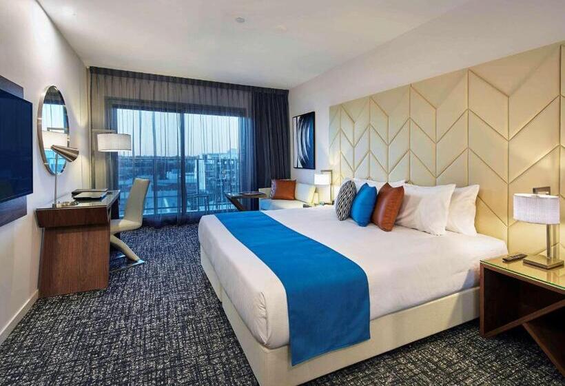 استودیوی استاندارد, The Sebel West Perth