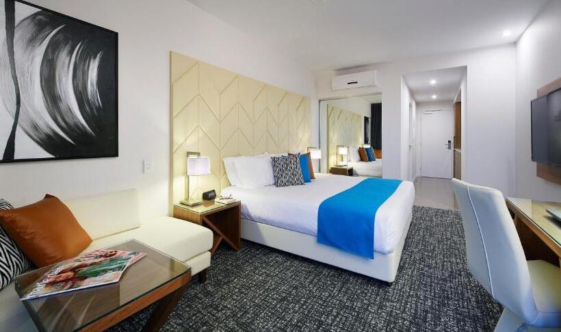 استودیوی استاندارد, The Sebel West Perth