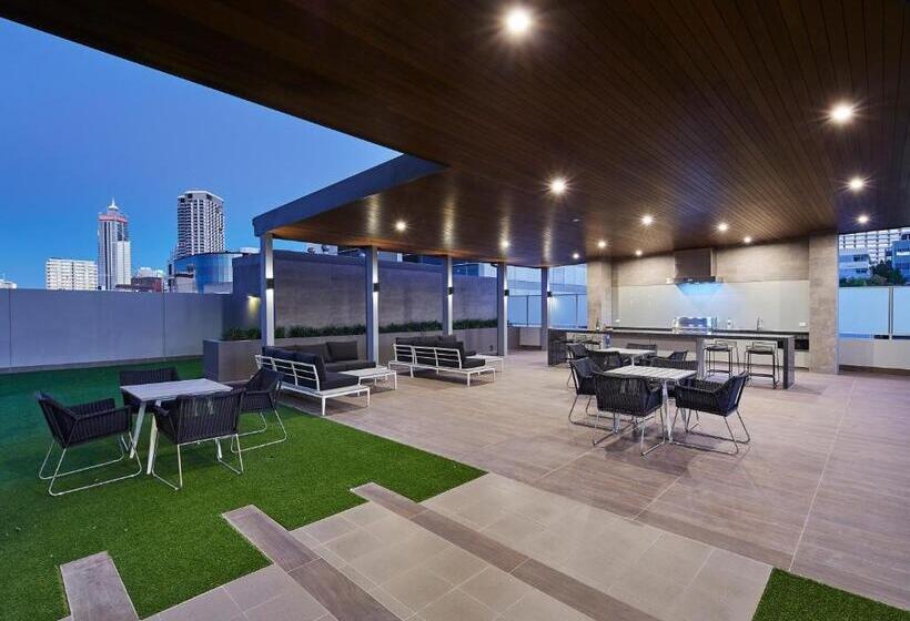 استودیوی استاندارد, The Sebel West Perth
