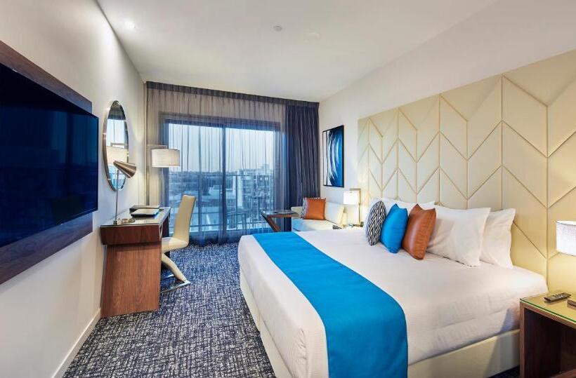 استودیوی استاندارد, The Sebel West Perth