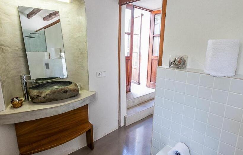 اتاق استاندارد با وان آب گرم, Agroturismo Can Pere Sord