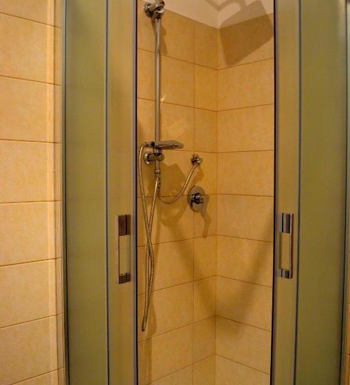 اتاق لوکس با بالکن, B&b Domus Palmi