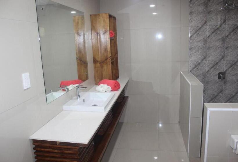 ویلای 1 خوابه, Le Uaina Beach Resort