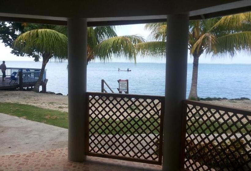ویلای 1 خوابه با چشم‌انداز دریا, Le Uaina Beach Resort