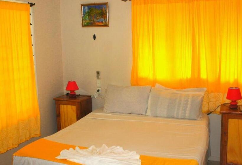 ویلای 2 خوابه با چشم‌انداز باغ, Le Uaina Beach Resort