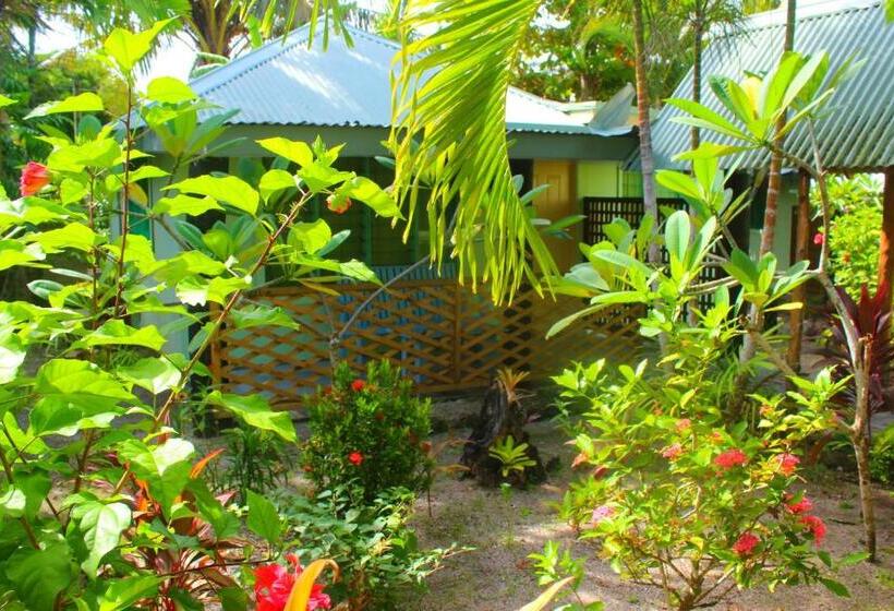 ویلای 2 خوابه با چشم‌انداز باغ, Le Uaina Beach Resort
