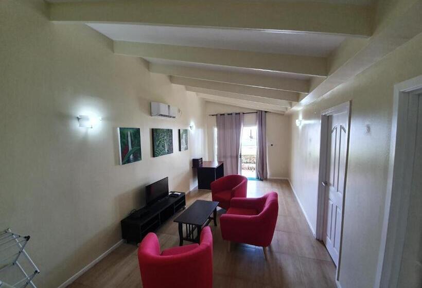 سوئیت 2 خوابه, Le Uaina Beach Resort
