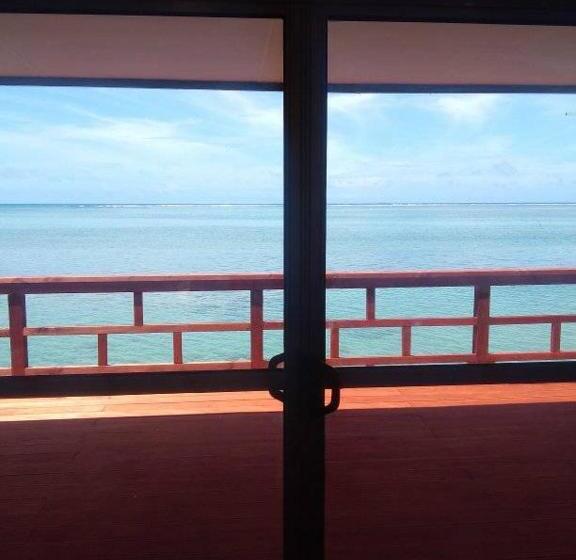 اتاق استاندارد با چشم‌انداز دریا, Le Uaina Beach Resort