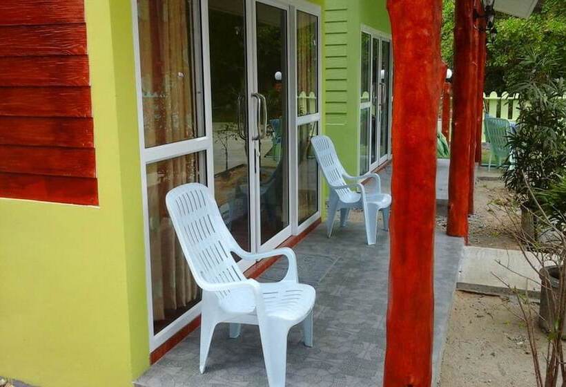 اتاق لوکس, Lucky Bungalow