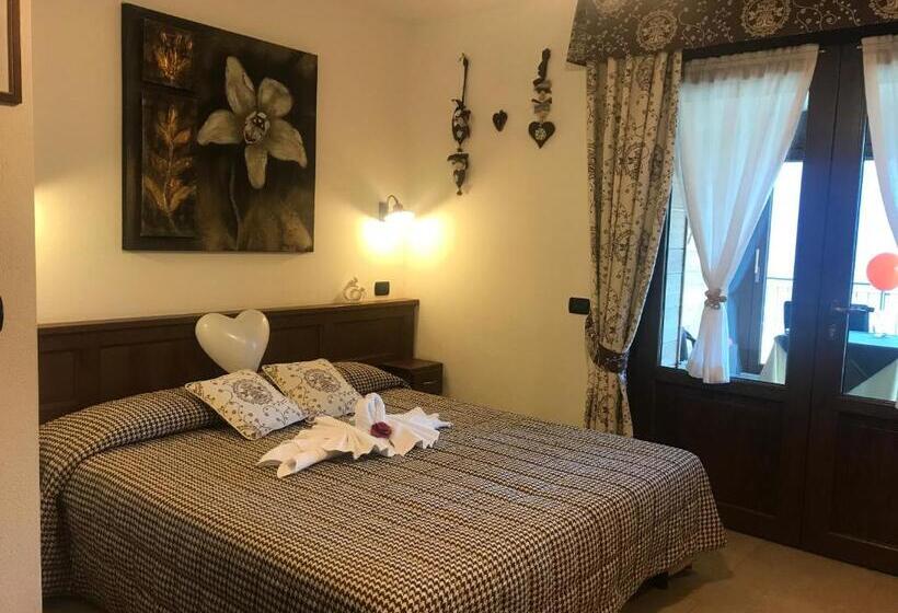 اتاق استاندارد با بالکن, Agriturismo Verger Plein Soleil