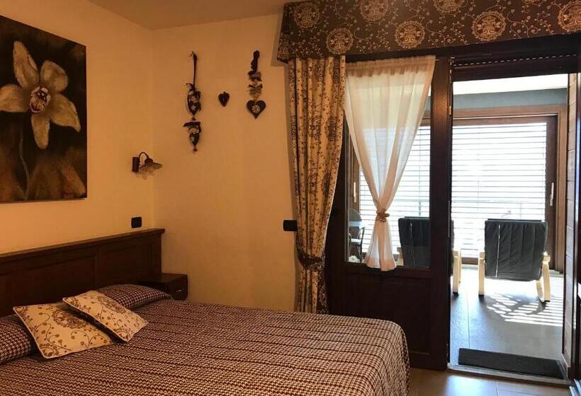 اتاق استاندارد با بالکن, Agriturismo Verger Plein Soleil