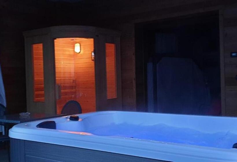 اتاق استاندارد با وان آب گرم, Agriturismo Verger Plein Soleil