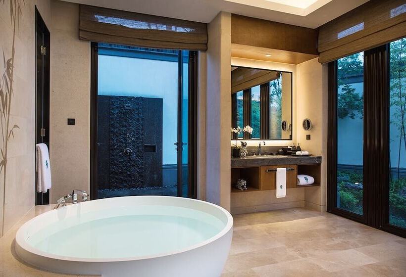 ویلای 2 خوابه, Banyan Tree Anji