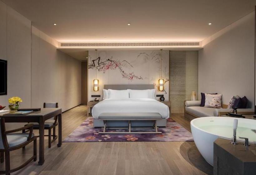اتاق استاندارد با چشم‌انداز, Banyan Tree Anji