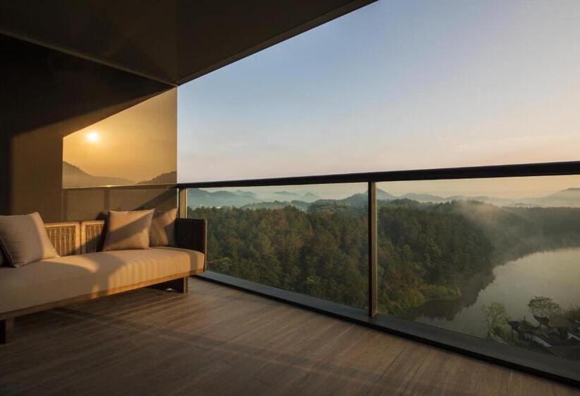 اتاق استاندارد با تخت بزرگ, Banyan Tree Anji