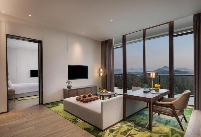 سوئیت با چشم‌انداز, Banyan Tree Anji