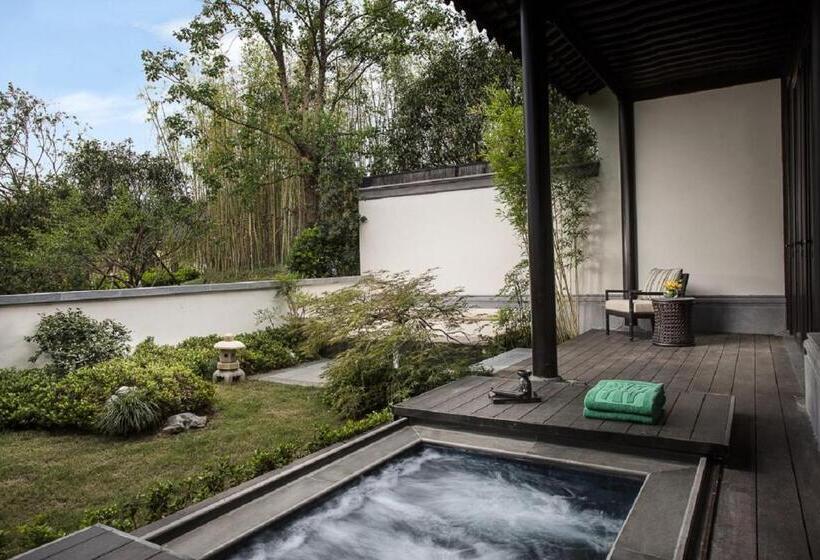 ویلای 1 خوابه, Banyan Tree Anji
