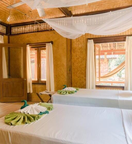 بانگلوی سوپریور, Boulder Bay Eco Resort   Nga Khin Nyo Gyee Island