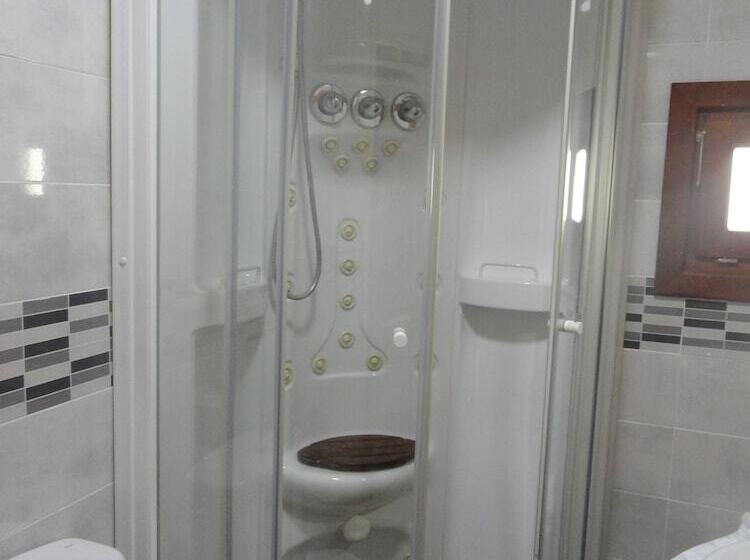 اتاق استاندارد, Hostal Gran Avenida