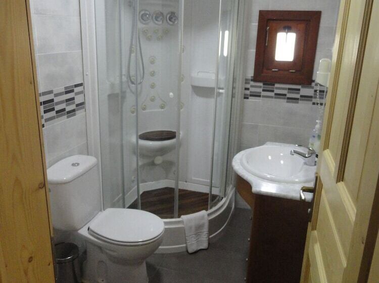 اتاق استاندارد, Hostal Gran Avenida
