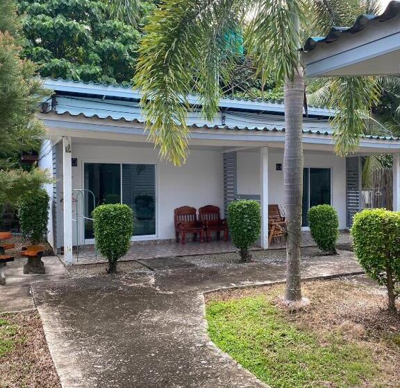 اتاق خانوادگی, Smile Resort Koh Mook