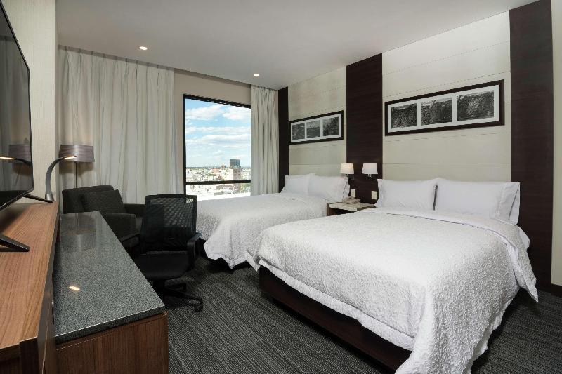 اتاق استاندارد با چشم‌انداز شهر, Hampton Inn San Luis Potosi