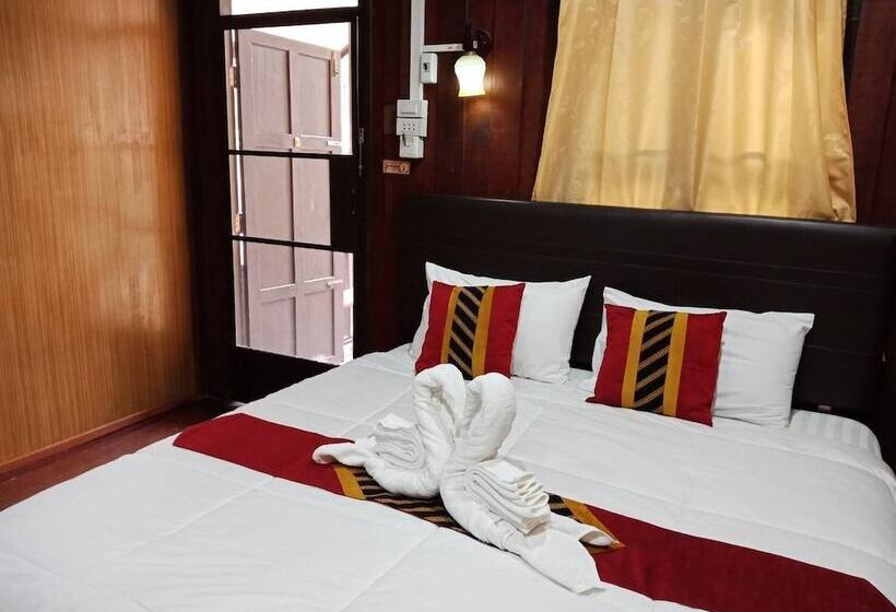 اتاق استاندارد یک نفره, Sisatchanalai Heritage Resort