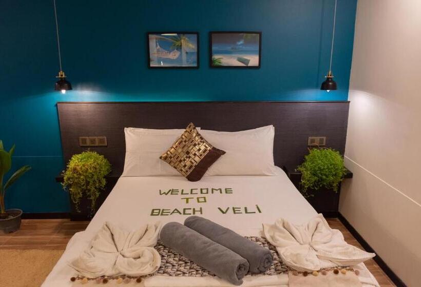 سوئیت جونیور خانوادگی, Beach Veli