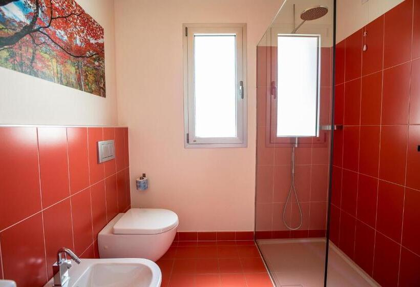 اتاق استاندارد چهار تخته, Il Portico