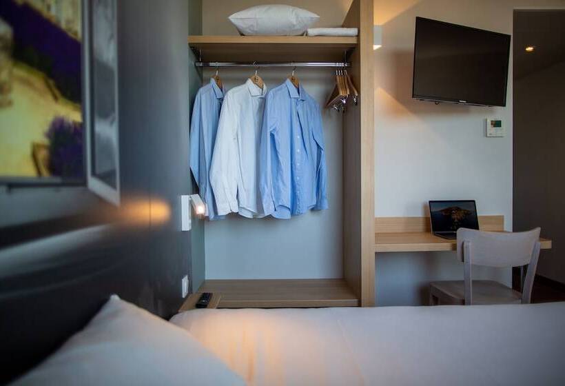 اتاق استاندارد برای معلولان, B&b Hotel Les Herbiers