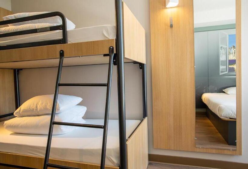 اتاق خانوادگی, B&b Hotel Les Herbiers