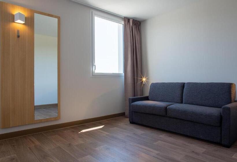 اتاق سوپریور خانوادگی, B&b Hotel Les Herbiers