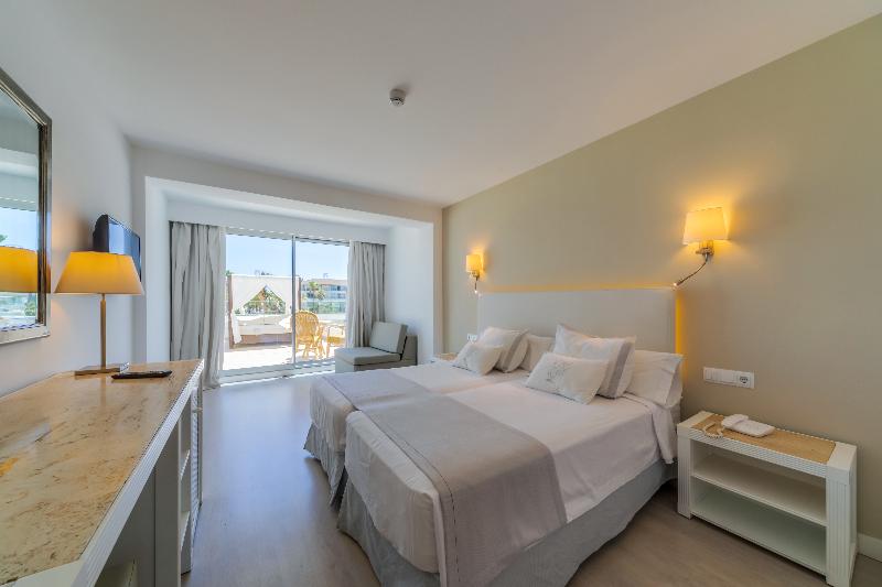 اتاق اساندارد با چشم‌انداز جانبی به دریا, Playa Esperanza Resort