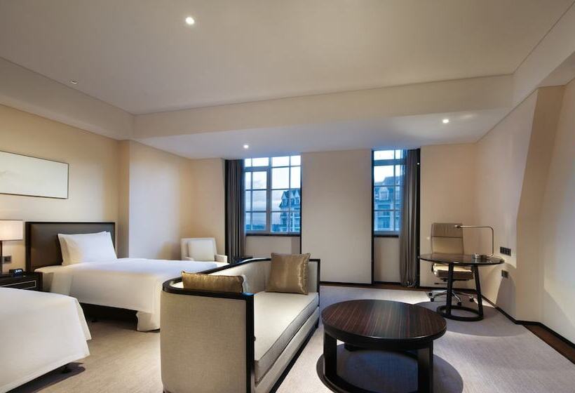 اتاق پریمیوم با بالکن, Crowne Plaza Huailai By Ihg