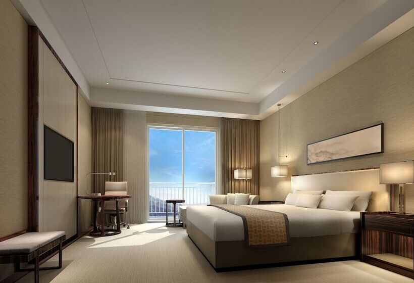 اتاق پریمیوم با بالکن, Crowne Plaza Huailai By Ihg