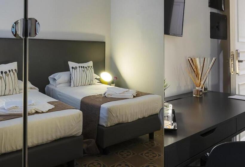 Comfort room with balcony, Re Vittorio De Luxe