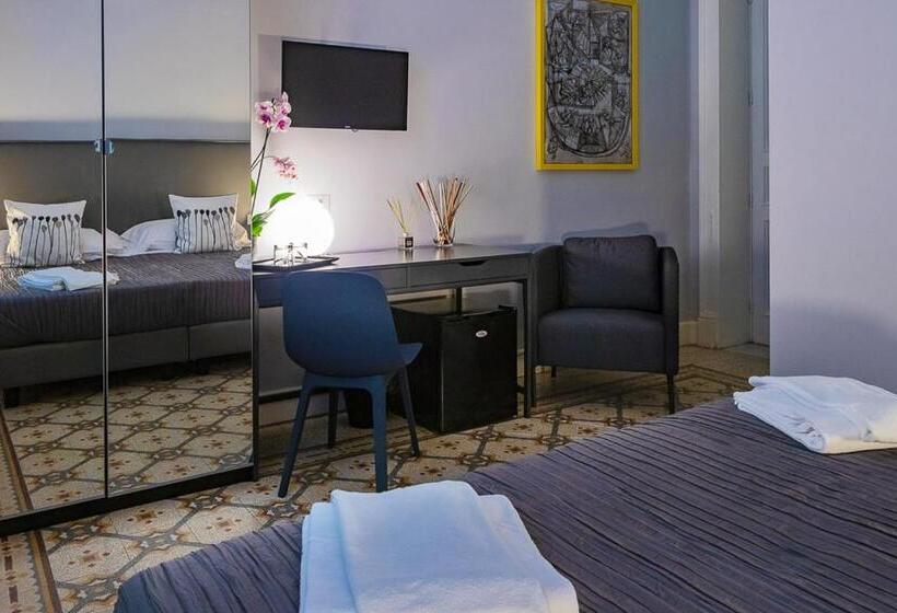 Comfort room with balcony, Re Vittorio De Luxe