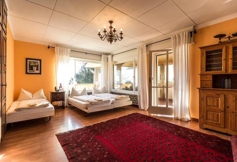 1 Bedroom Apartment Lake View, Casa Calina