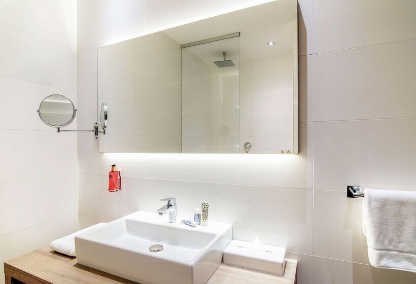 استودیوی استاندارد, Apart Adagio Amsterdam City South