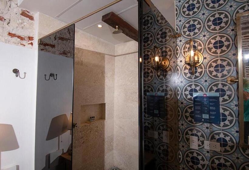 اتاق استاندارد با چشم‌انداز استخر, Casa La Factoria By Faranda Boutique, A Member Of Radisson Individuals