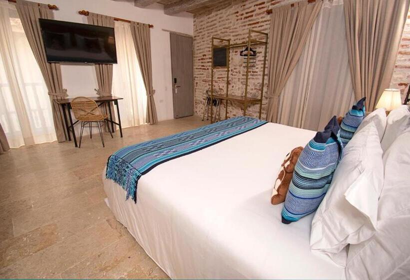 اتاق استاندارد با چشم‌انداز استخر, Casa La Factoria By Faranda Boutique, A Member Of Radisson Individuals