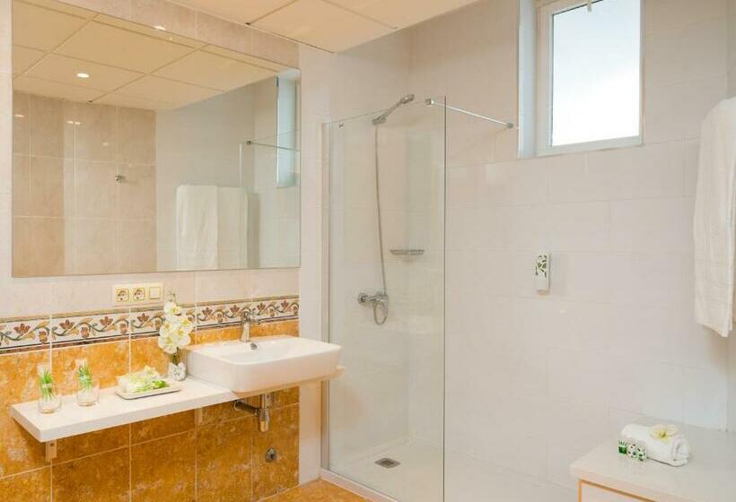 스위트, Gara Suites Golf & Spa