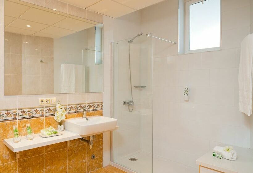 스위트, Gara Suites Golf & Spa